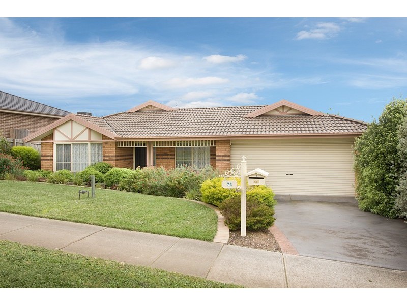 73 Walker Drive, Drouin VIC 3818