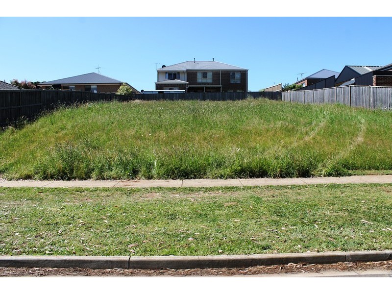 119 McNeilly Road, Drouin VIC 3818