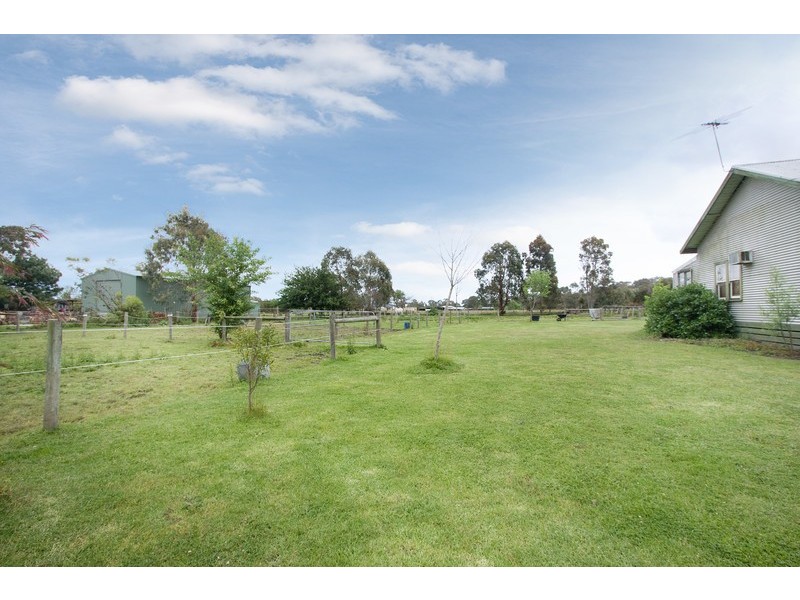 26 Henry Road, Bunyip VIC 3815