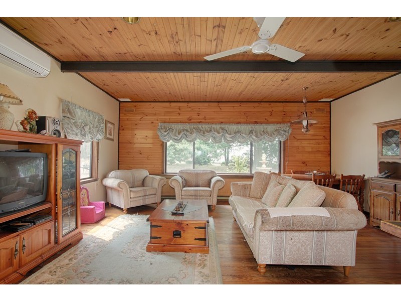 1420 Jackson Track, Jindivick VIC 3818