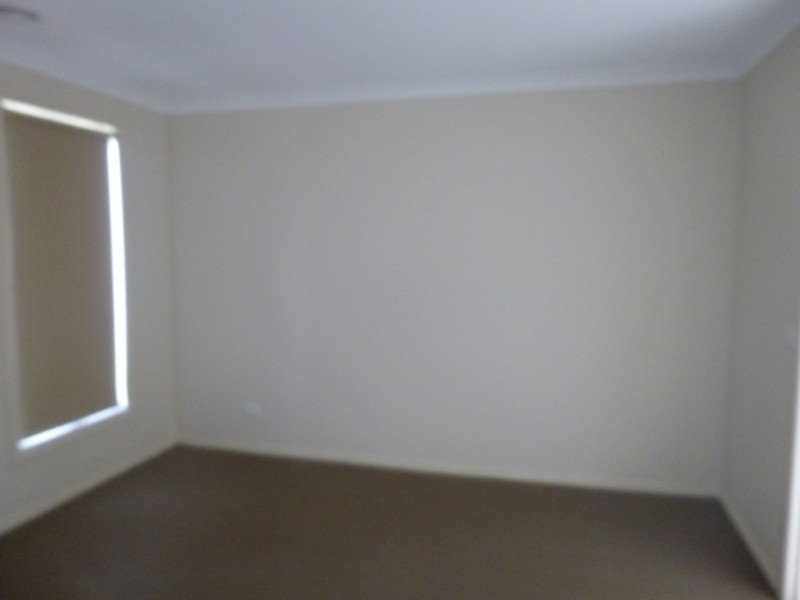 28 Summerhill Boulevard, Drouin VIC 3818