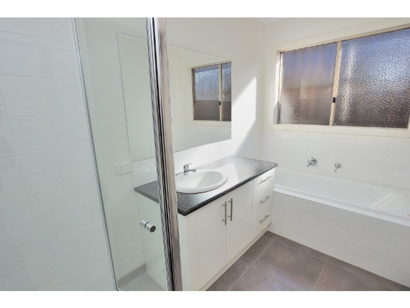 3 – 25 Monica Drive, Drouin VIC 3818