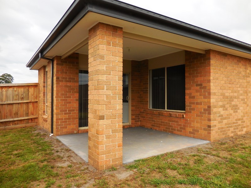 3 – 25 Monica Drive, Drouin VIC 3818