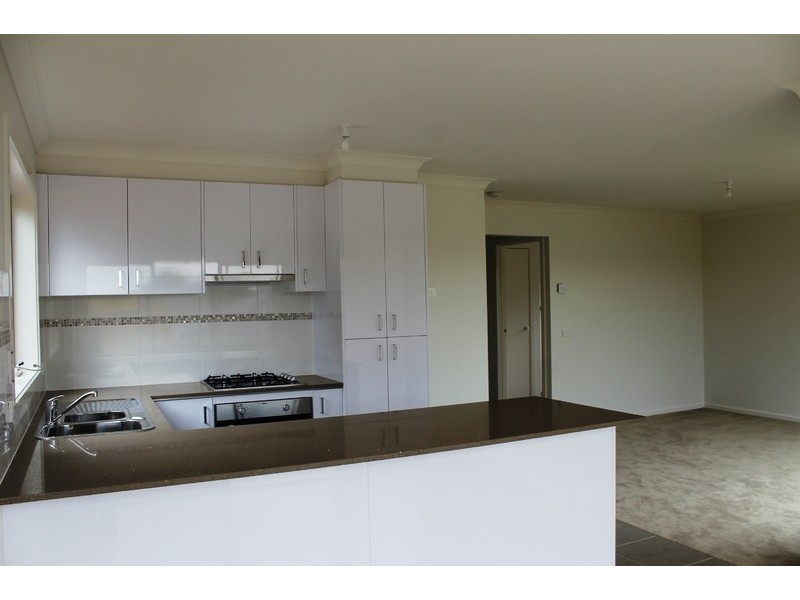 1/112 Burke Street, Warragul VIC 3820