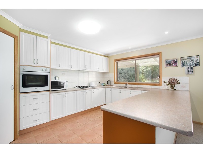 6 Green Valley Drive, Drouin VIC 3818
