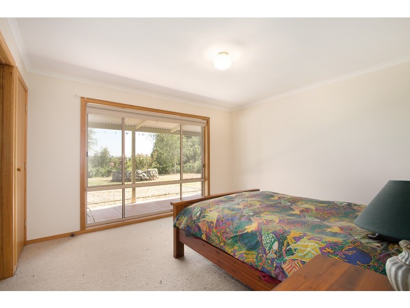 6 Green Valley Drive, Drouin VIC 3818