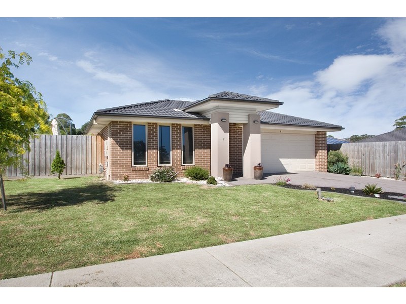 5 Miller Close, Drouin VIC 3818