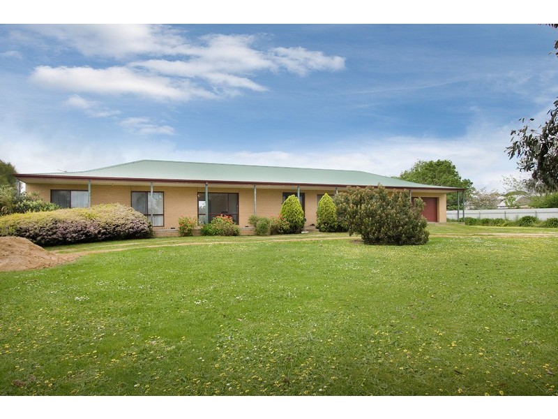 60 Sand Road, Longwarry VIC 3816