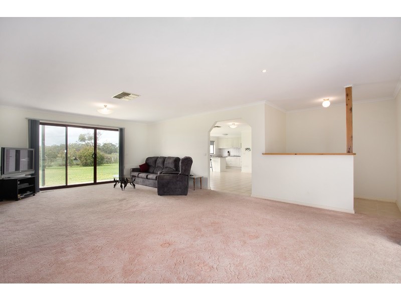 60 Sand Road, Longwarry VIC 3816