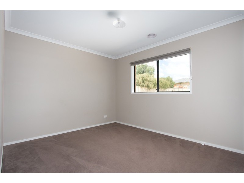 20 Mineral Court, Drouin VIC 3818