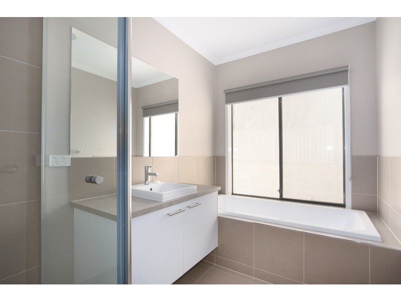 20 Mineral Court, Drouin VIC 3818