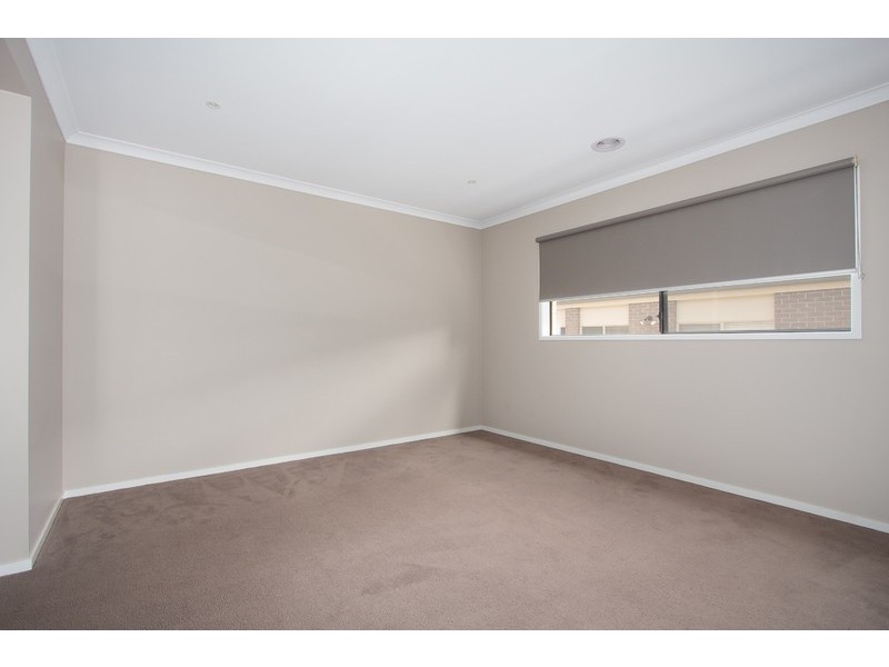 20 Mineral Court, Drouin VIC 3818