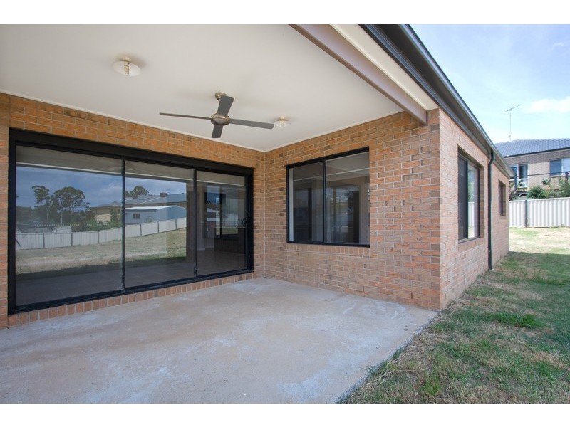 20 Mineral Court, Drouin VIC 3818