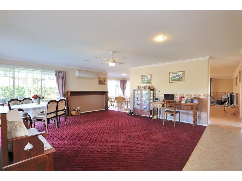 9C Lancelot Court, Drouin VIC 3818