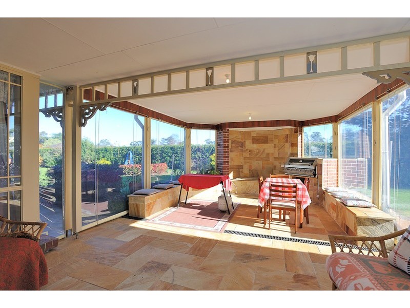 9C Lancelot Court, Drouin VIC 3818