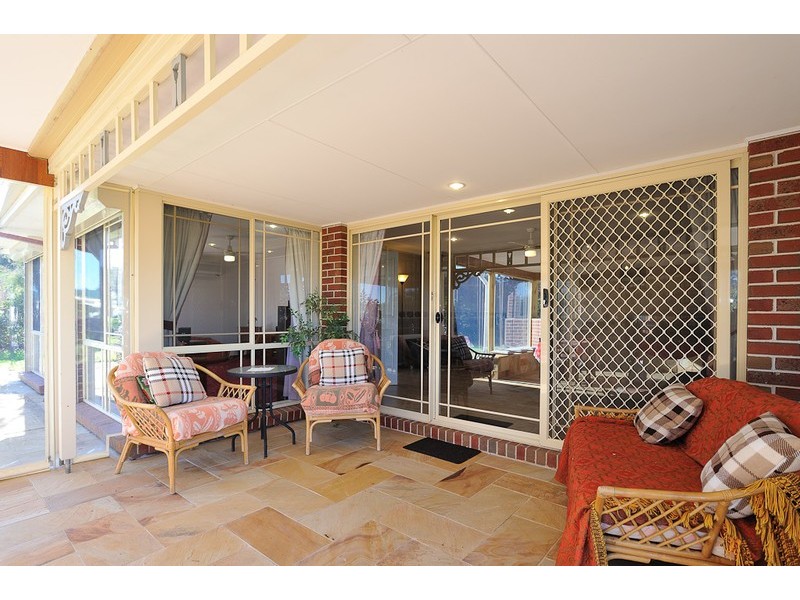 9C Lancelot Court, Drouin VIC 3818