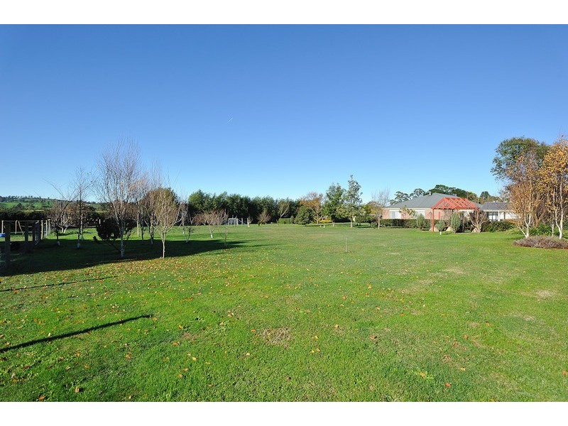 9C Lancelot Court, Drouin VIC 3818