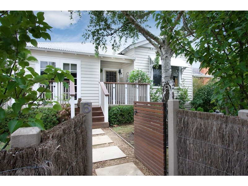 6 Young Street, Drouin VIC 3818