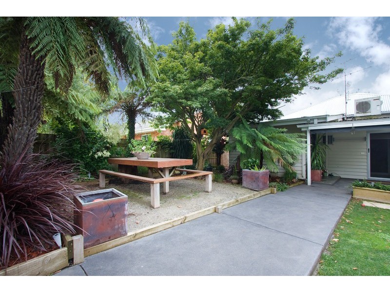 6 Young Street, Drouin VIC 3818