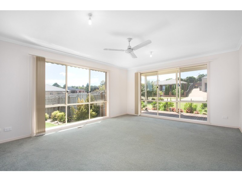 3 Emma Close, Drouin VIC 3818