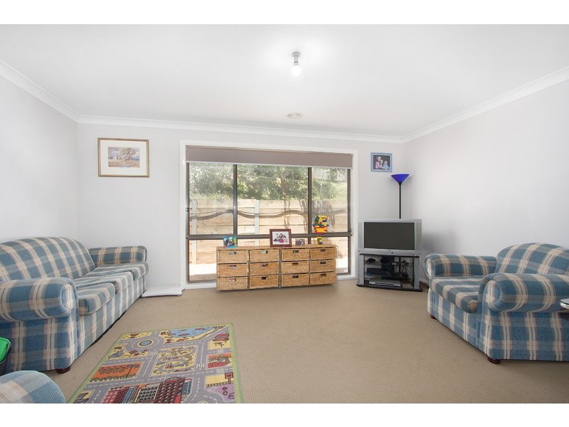 27 Claudia Crescent, Drouin VIC 3818
