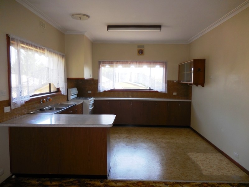 93 Old Sale Road, Drouin West VIC 3818