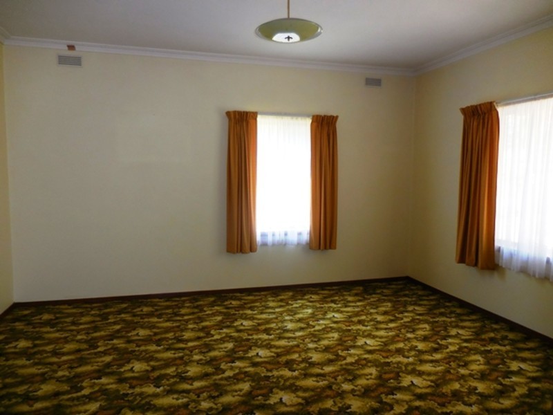 93 Old Sale Road, Drouin West VIC 3818