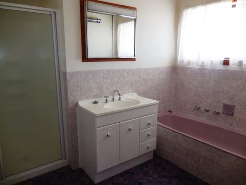 93 Old Sale Road, Drouin West VIC 3818