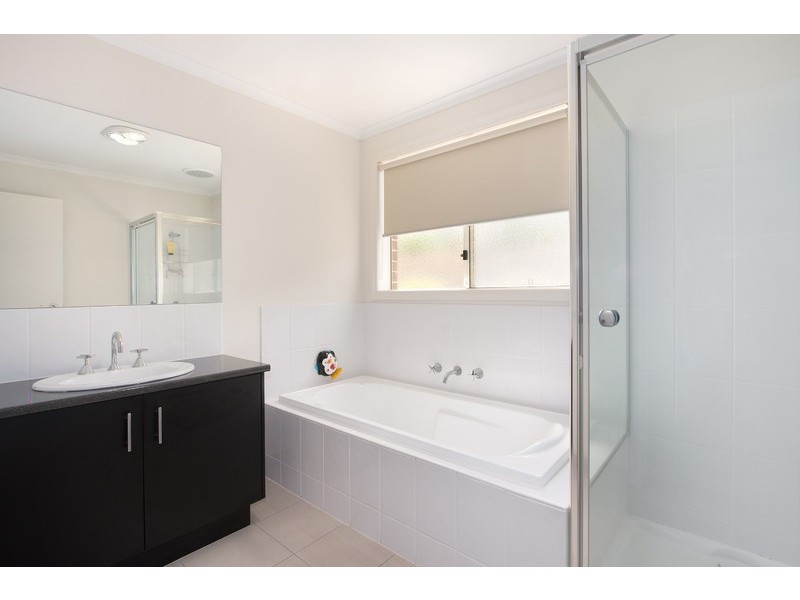 26 Hatfield Drive, Drouin VIC 3818