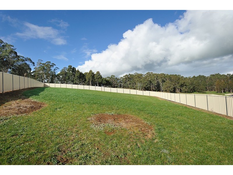 9 Waterford Court, Drouin VIC 3818