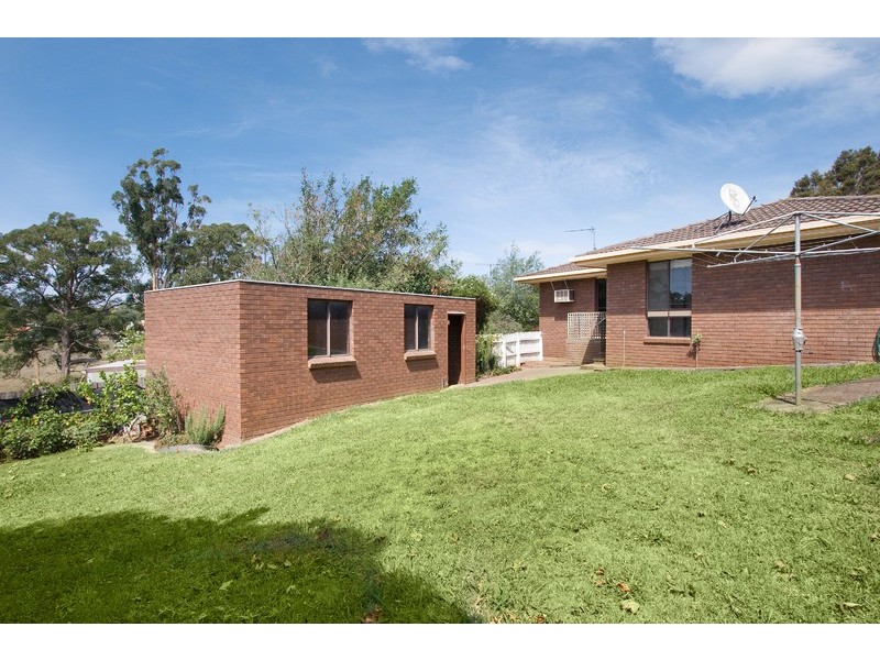 2 Viking Street, Drouin VIC 3818