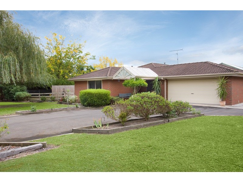 1 Ablett Court, Drouin VIC 3818