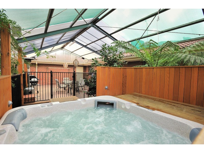 1 Ablett Court, Drouin VIC 3818