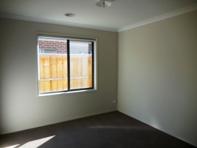 39 Monica Drive, Drouin VIC 3818