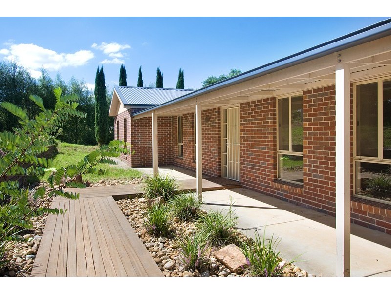 10 Millennium Court, Drouin VIC 3818