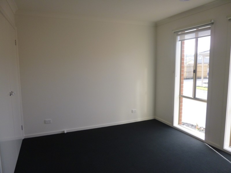 3/14 Shakespeare Court, Drouin VIC 3818