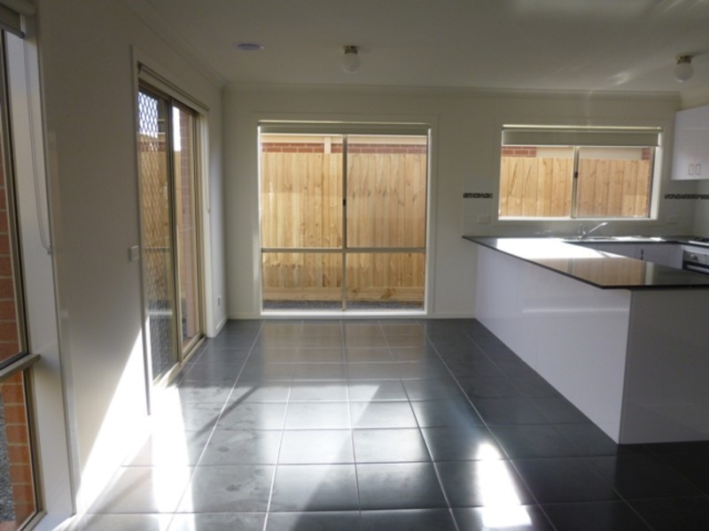 3/14 Shakespeare Court, Drouin VIC 3818