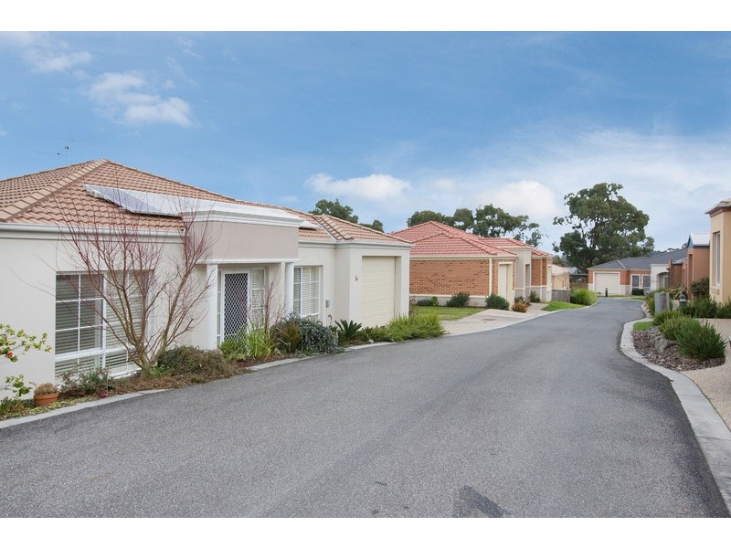 27 Jefferson Road, Garfield VIC 3814