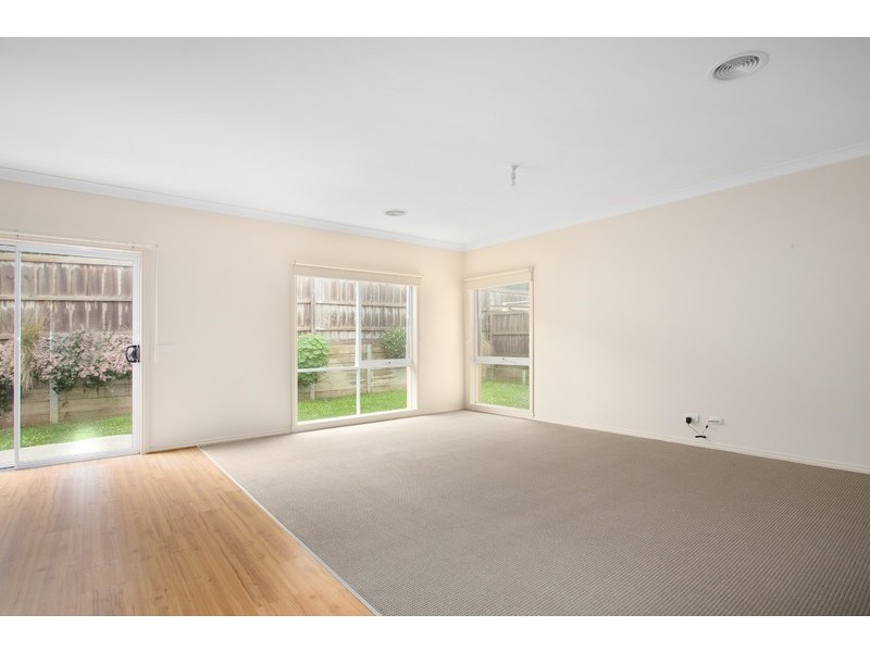 27 Jefferson Road, Garfield VIC 3814