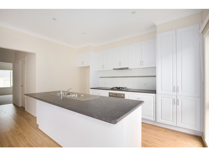 27 Jefferson Road, Garfield VIC 3814