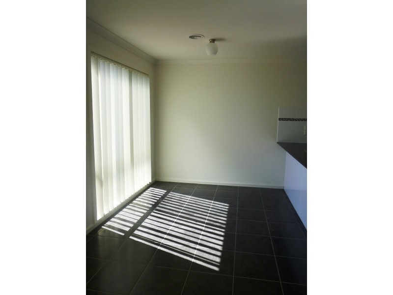 21 Shakespeare Court, Drouin VIC 3818