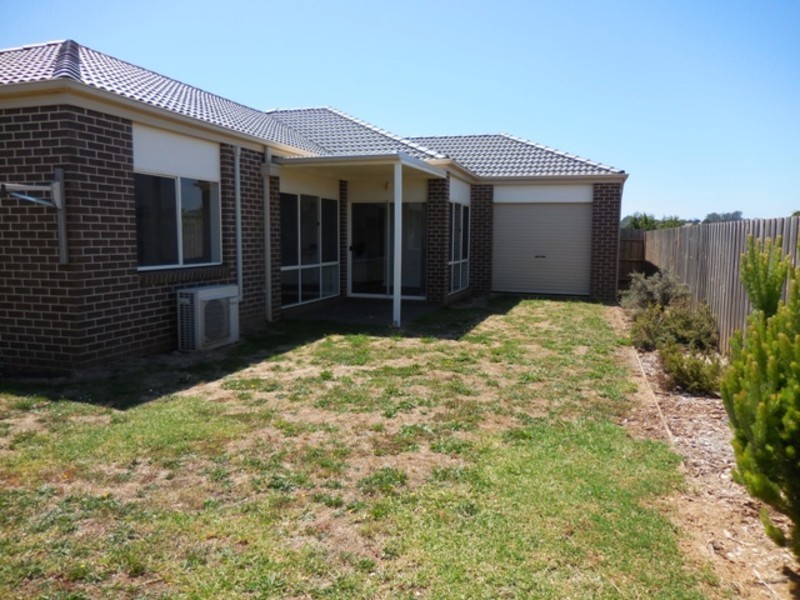 7 Ajax Street, Drouin VIC 3818