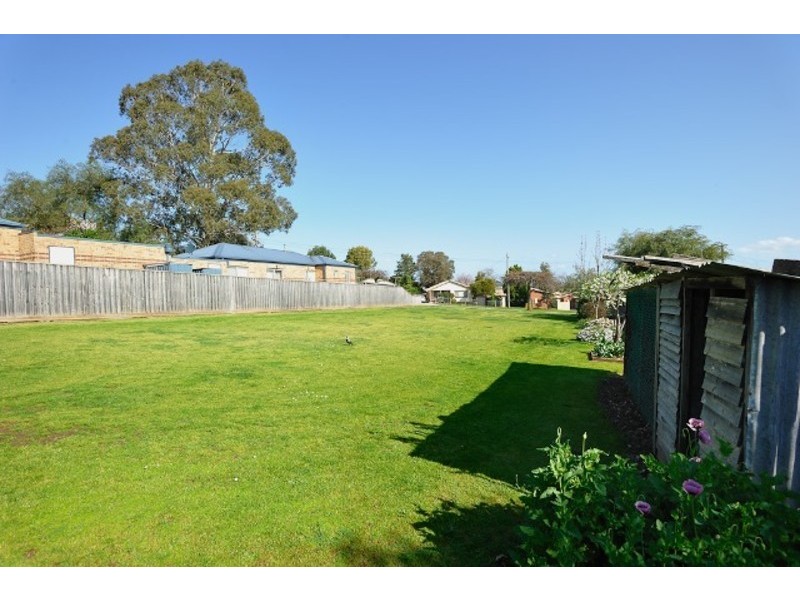 10 Church Street, Drouin VIC 3818