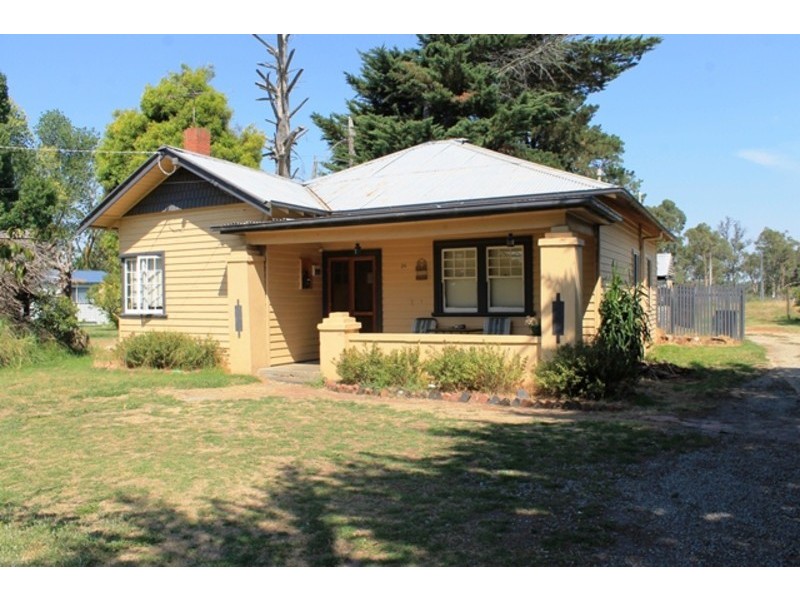 24 Longwarry-Drouin Road, Longwarry VIC 3816