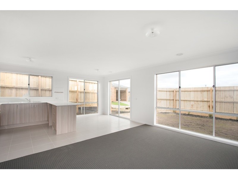 Unit 2, 16 Gerrard Street, Drouin VIC 3818