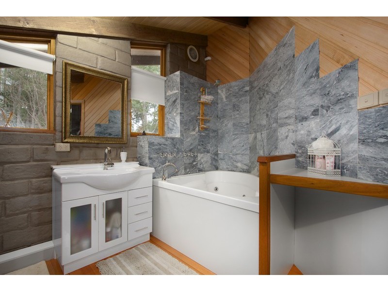 245 Junction Road, Jeeralang Junction VIC 3840