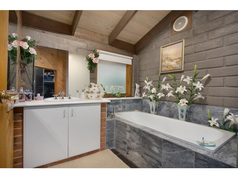 245 Junction Road, Jeeralang Junction VIC 3840