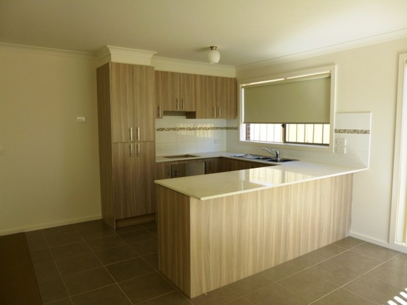 19 Shakespeare Court, Drouin VIC 3818