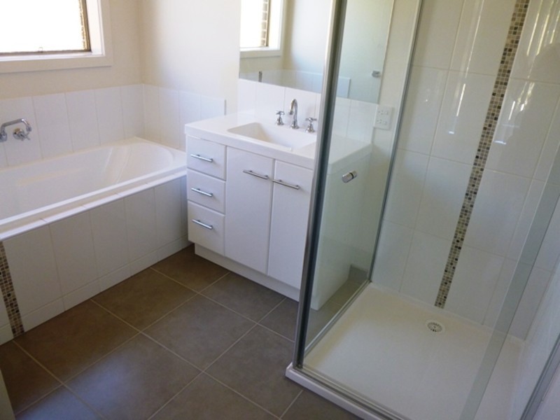 19 Shakespeare Court, Drouin VIC 3818