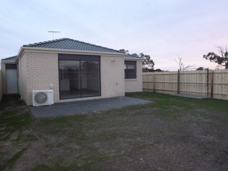 11 Eacott Street, Longwarry VIC 3816